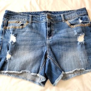 Womans Maurices Jean Shorts Size 18